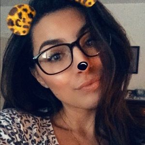 Meet your Posher, Addy